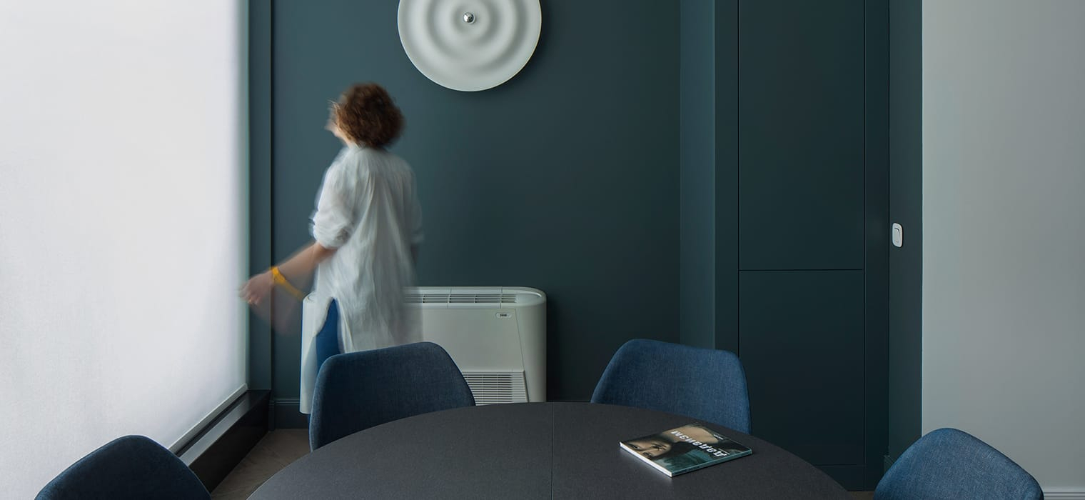 How to use solid color combine with simple furnitures