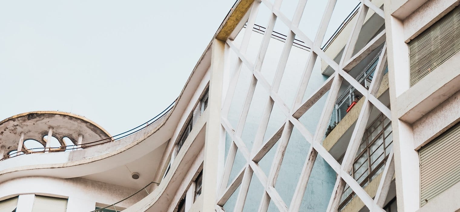Double rectangle houses from old containers